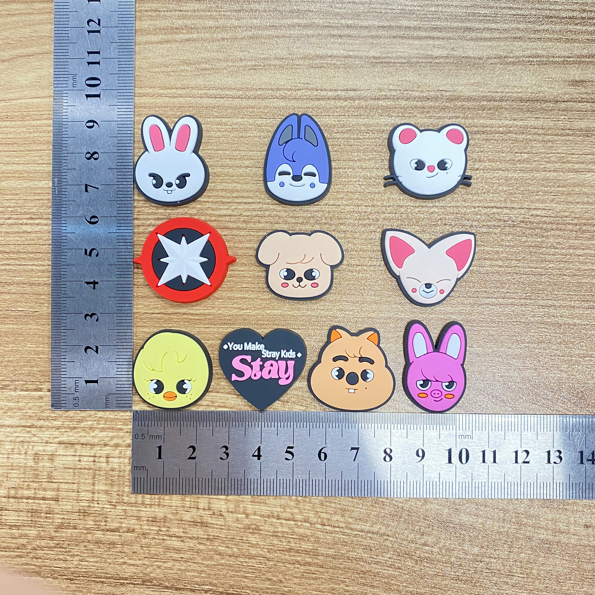 K-POP Stray Kids SKZOO Korean  - Florist Supplies 评论和价格